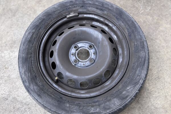 タイヤ交換|フィアット500