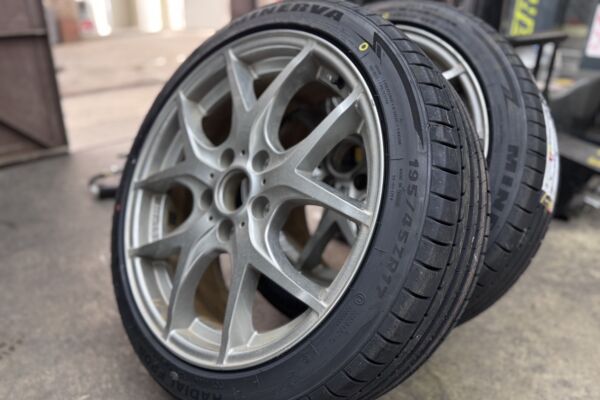 持ち込みタイヤ4本交換|スイフトスポーツ